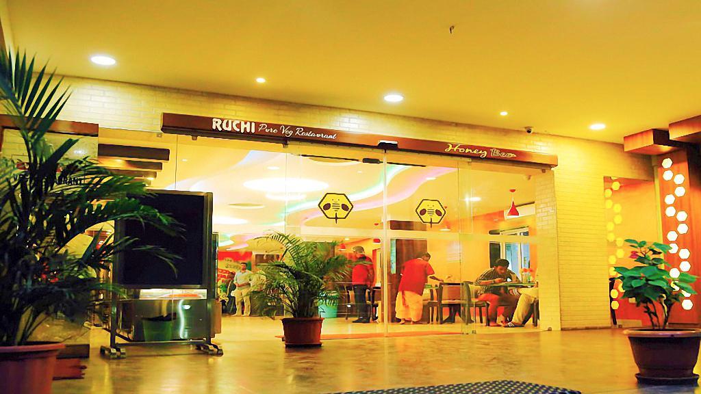 Sindhu Towers Hotel Vellore Buitenkant foto